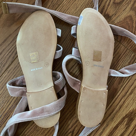 GEORGE J LOVE PINK VELVET TIE ON SANDALS 10 - Picture 2 of 4